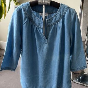 Super soft baby blue denim top. Class staple to your everyday wardrobe.